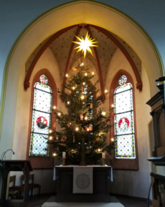 Christbaum in der Heilig-Geist-Kirche